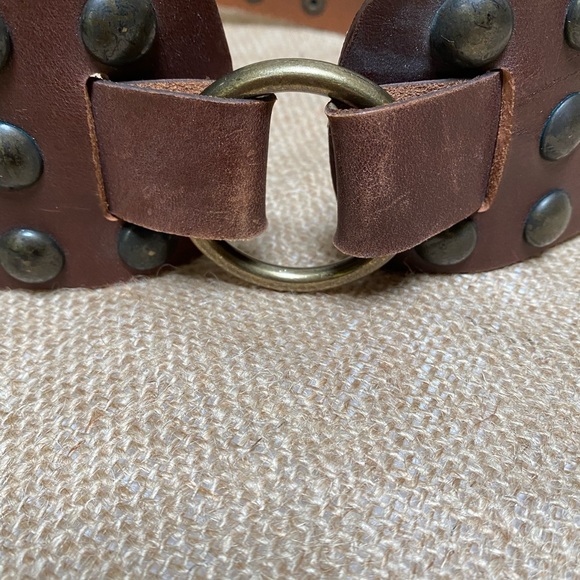 Genuine Leather Brown Belt Distressed Brass Studded Ring Made in Italy Size S - Picture 3 of 11